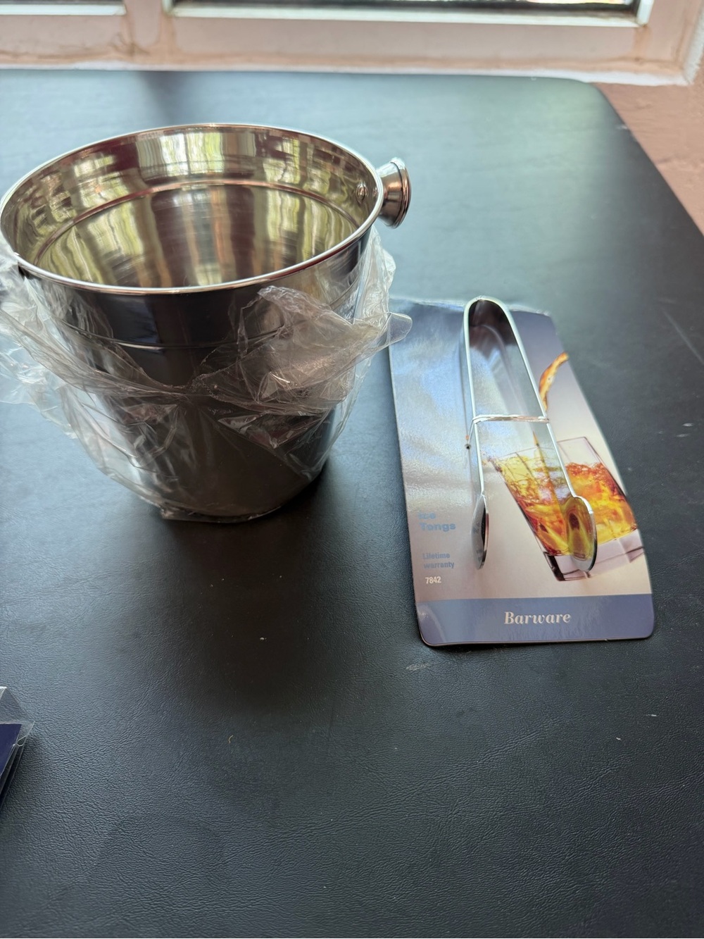 Oneida Ice Tongs and 32 oz Stainless Steel Ice Bucket
